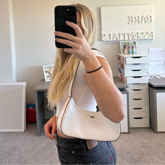 Minicci Handbags - Vintage white shoulder  bag